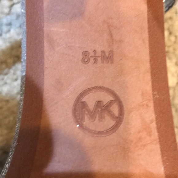 Michael Kors Silver T-Strap Glitter Sandals with 4 inch Heel-Size 8.5M - Picture 10 of 10